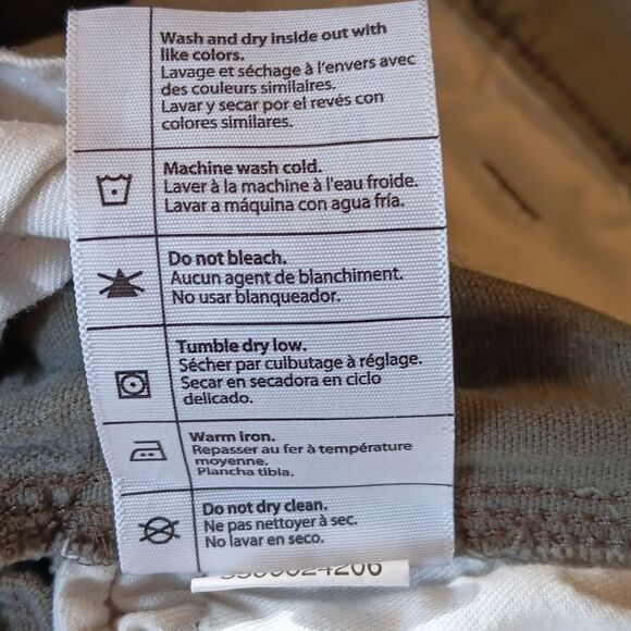 Carhartt Olive Relaxed Fit Cargo Shorts with Sturdy Design - Picture 9 of 10